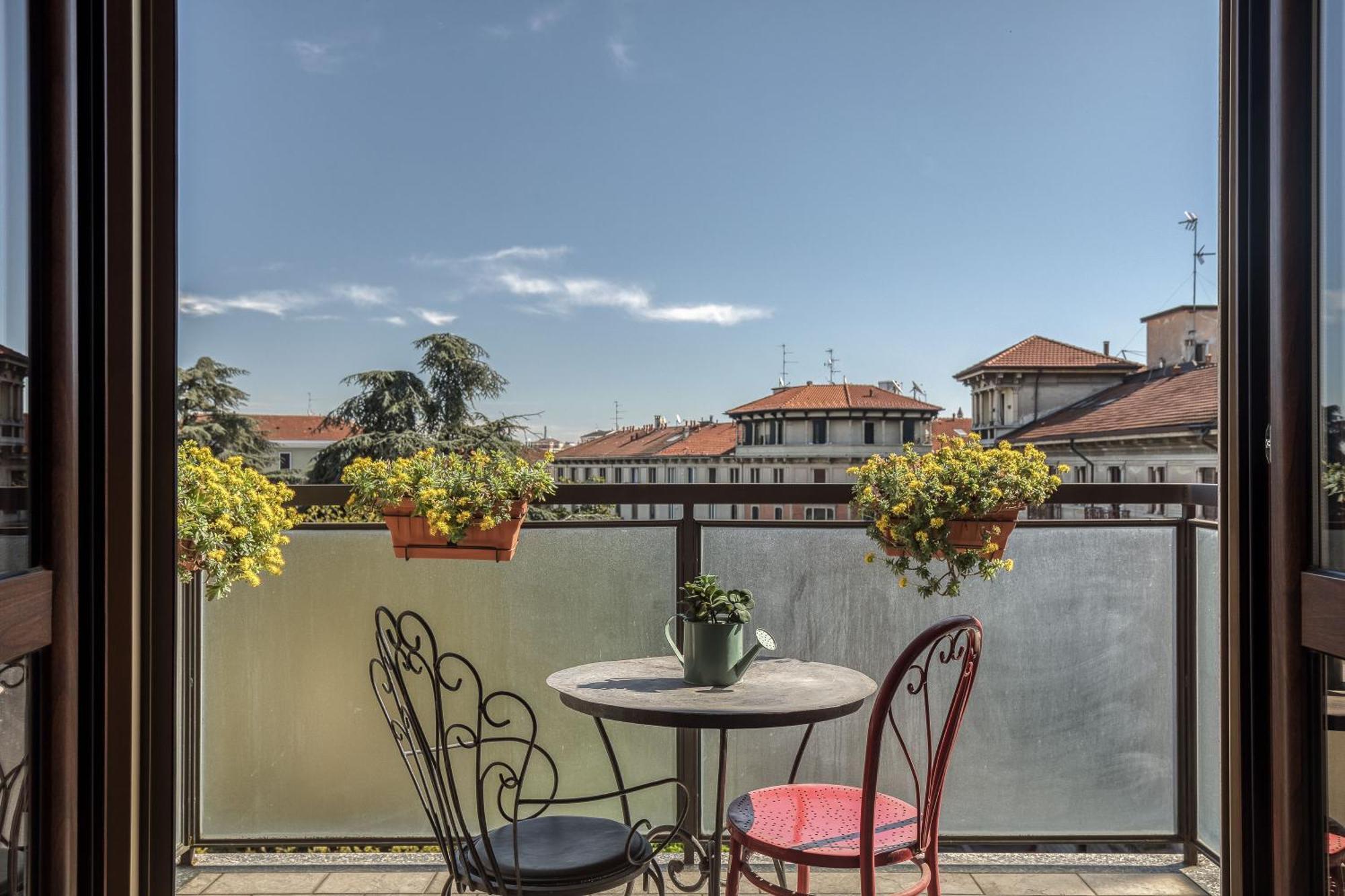 Suite Angolo Alla Stazione - Appartamento Con Terrazzo Panoramico パヴィーア エクステリア 写真